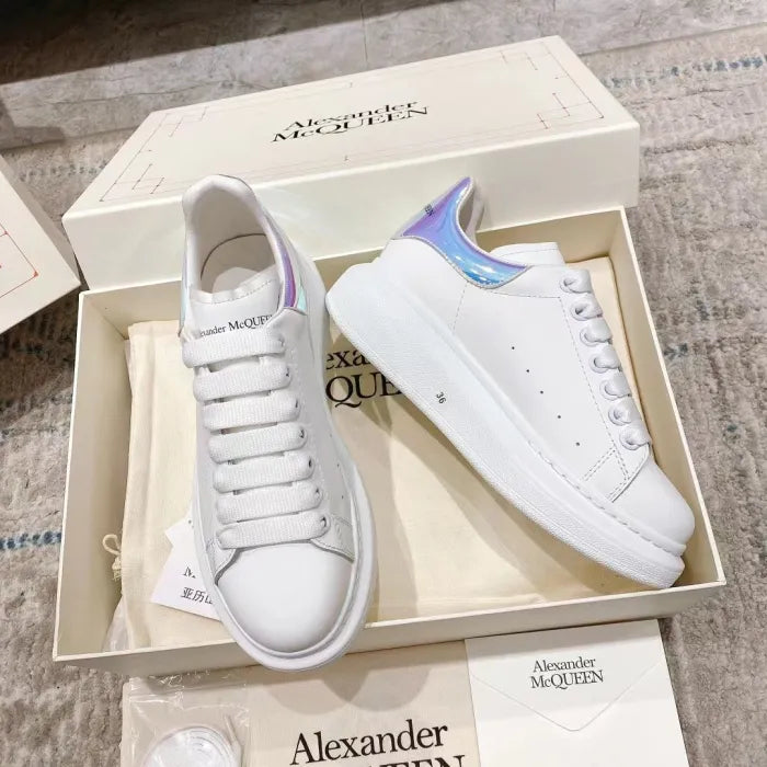 A - SNEAKERS