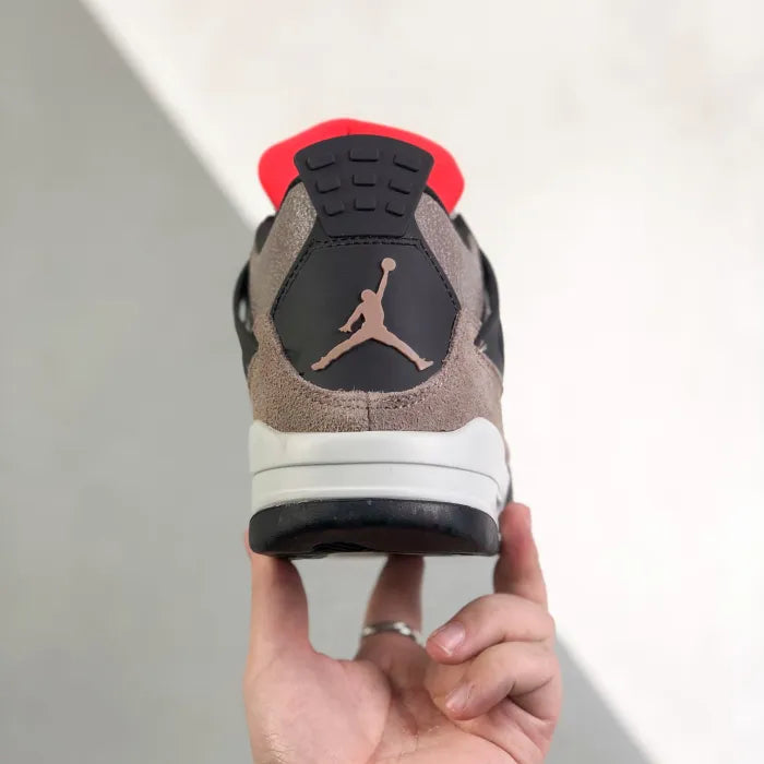 N - SNEAKERS