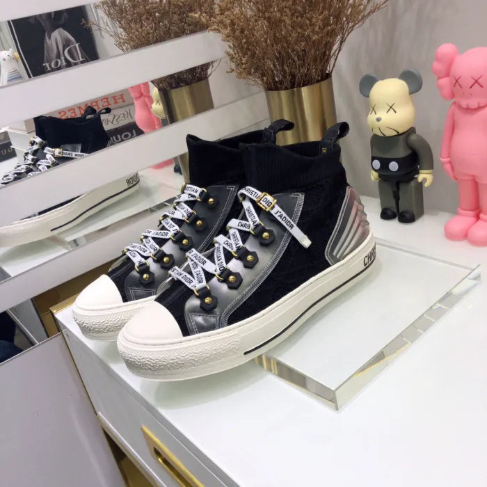 D - SNEAKERS