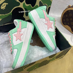 B - SNEAKERS