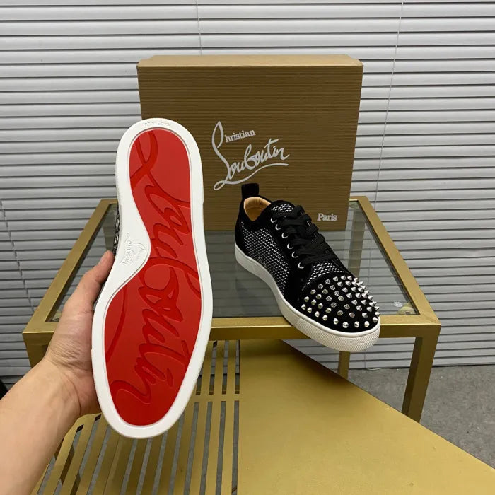 C - SNEAKERS