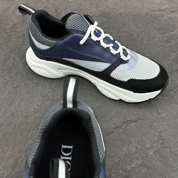 D - SNEAKERS