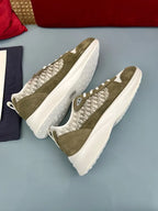 D - SNEAKERS