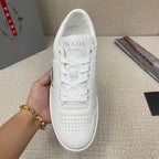 P - SNEAKERS