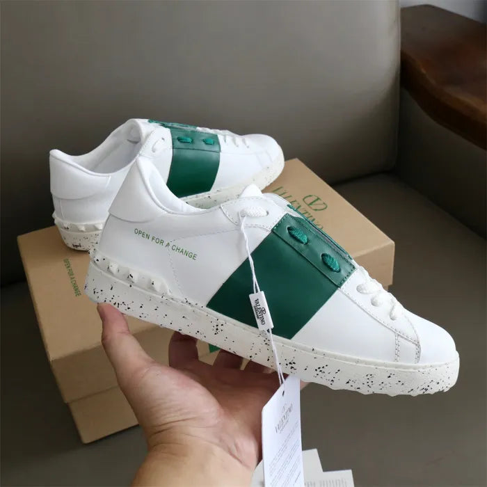 V - SNEAKERS
