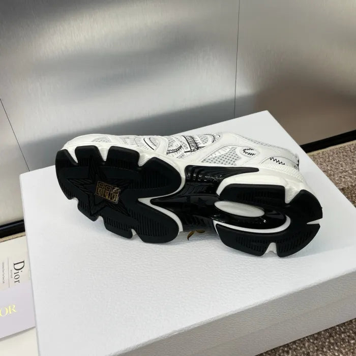 D - SNEAKERS