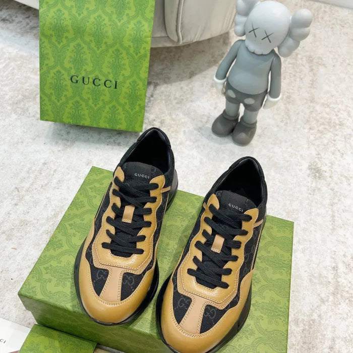SNEAKERS 26