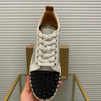 C - SNEAKERS