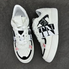 V - SNEAKERS