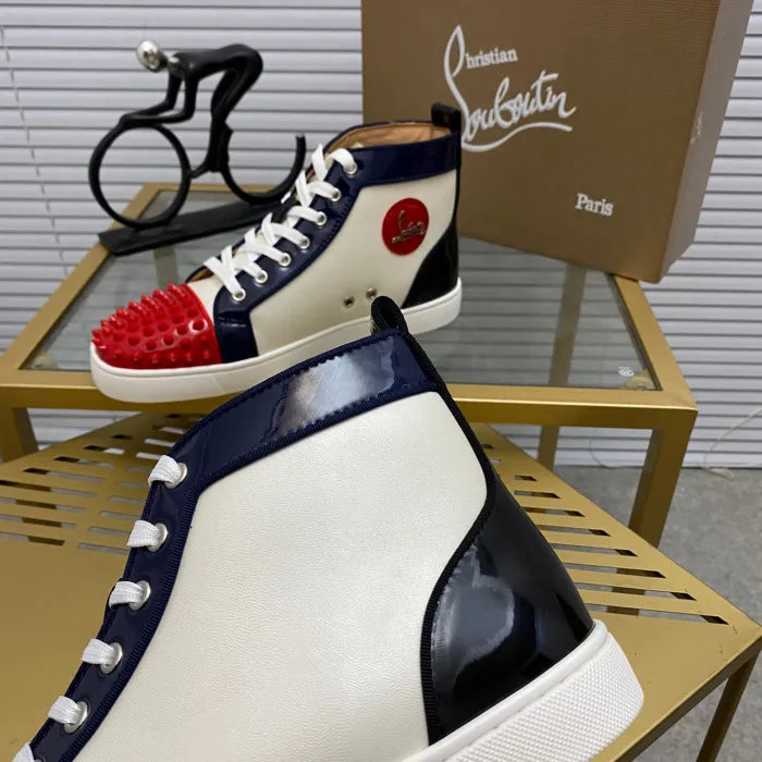 A - SNEAKERS