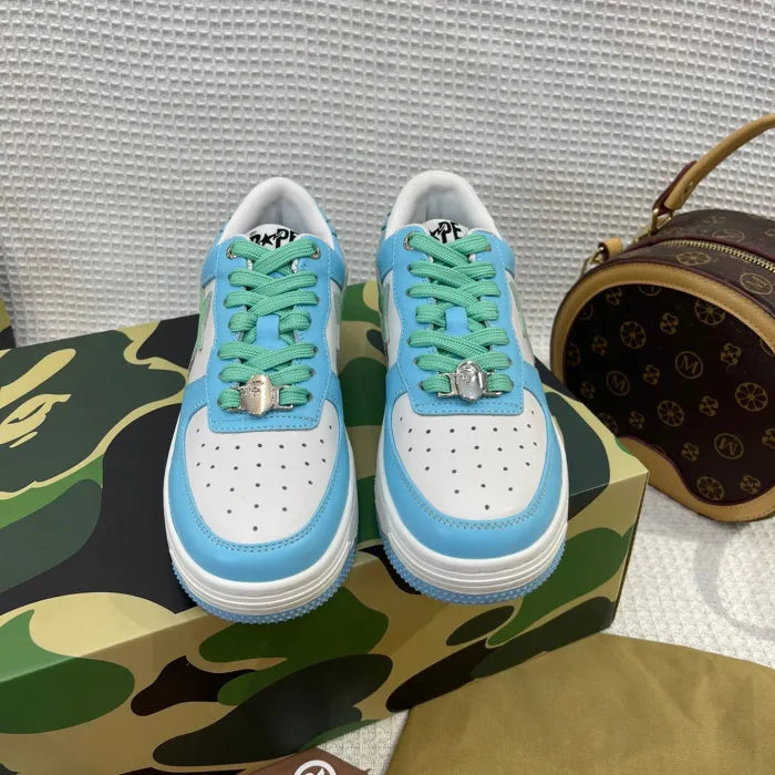 B - SNEAKERS