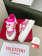 V - SNEAKERS