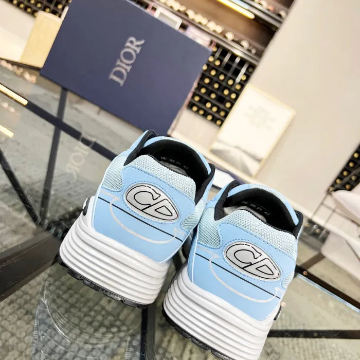 B - SNEAKERS
