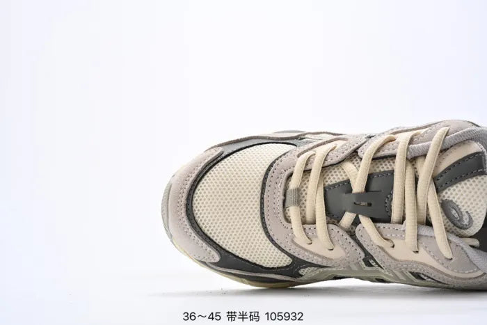 A - SNEAKERS