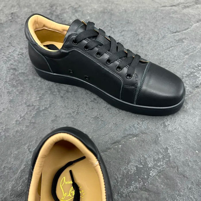 C - SNEAKERS
