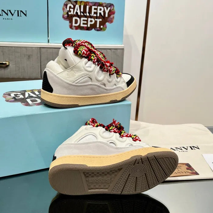 L - SNEAKERS