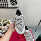 V - SNEAKERS