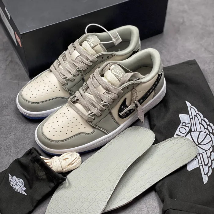 N - SNEAKERS