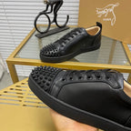 C - SNEAKERS