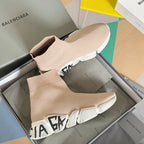 B - SNEAKERS