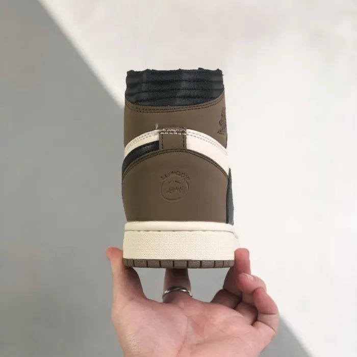 N - SNEAKERS