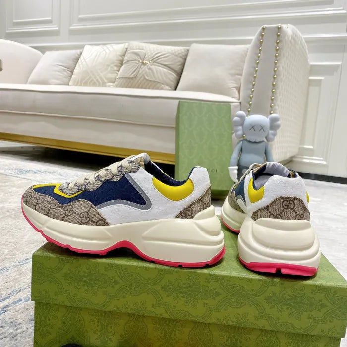 SNEAKERS 06