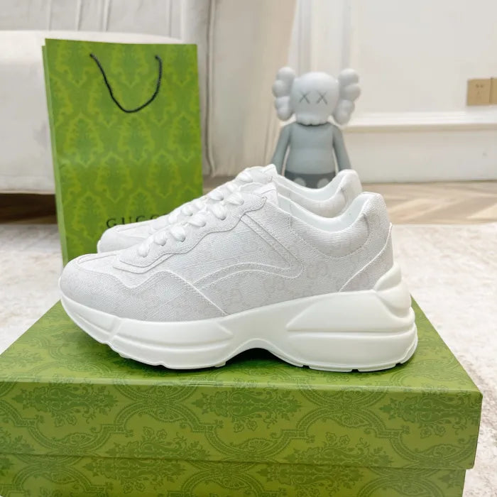 SNEAKERS 06