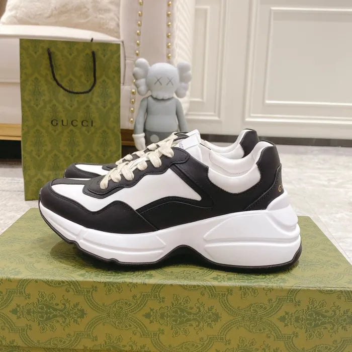 SNEAKERS 06