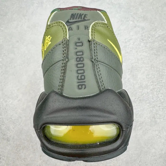 C - SNEAKERS
