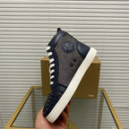 A - SNEAKERS