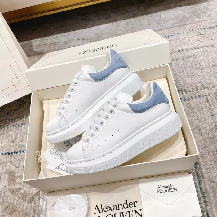 A - SNEAKERS