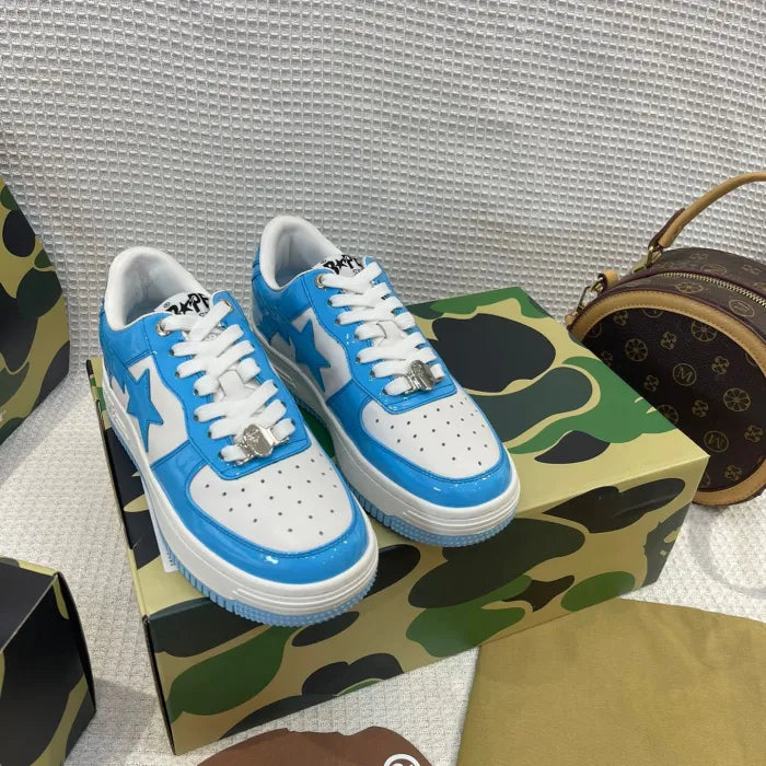 B - SNEAKERS