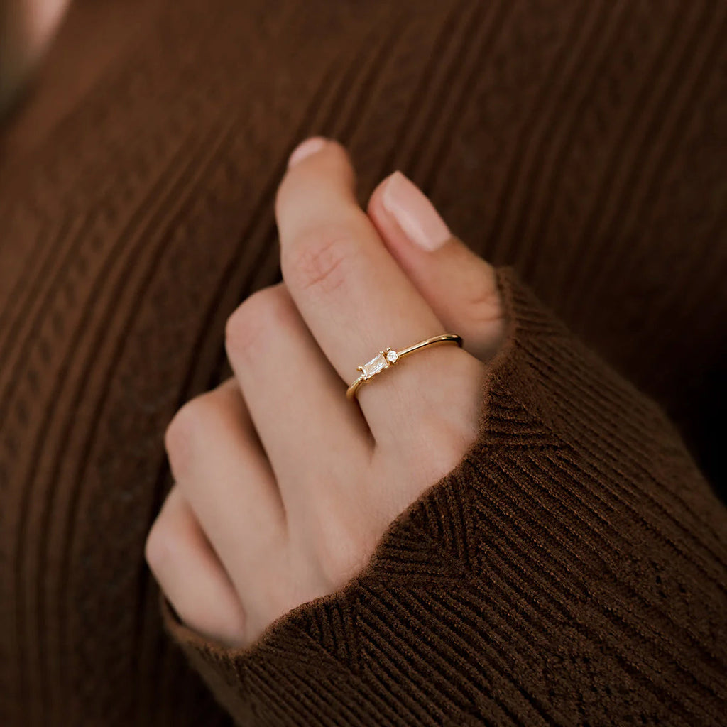 Dainty Baguette Ring