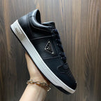 P - SNEAKERS