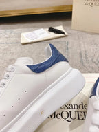 A - SNEAKERS