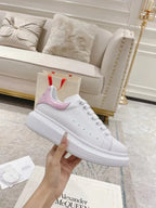 A - SNEAKERS