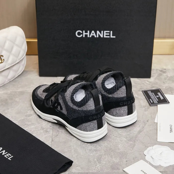 C - SNEAKERS