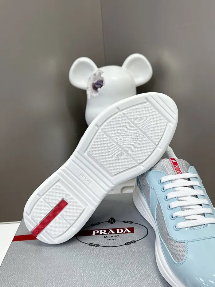P - SNEAKERS