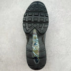 C - SNEAKERS