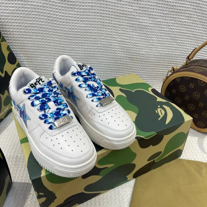 B - SNEAKERS