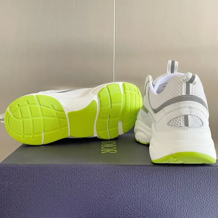 D - SNEAKERS