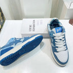 B - SNEAKERS
