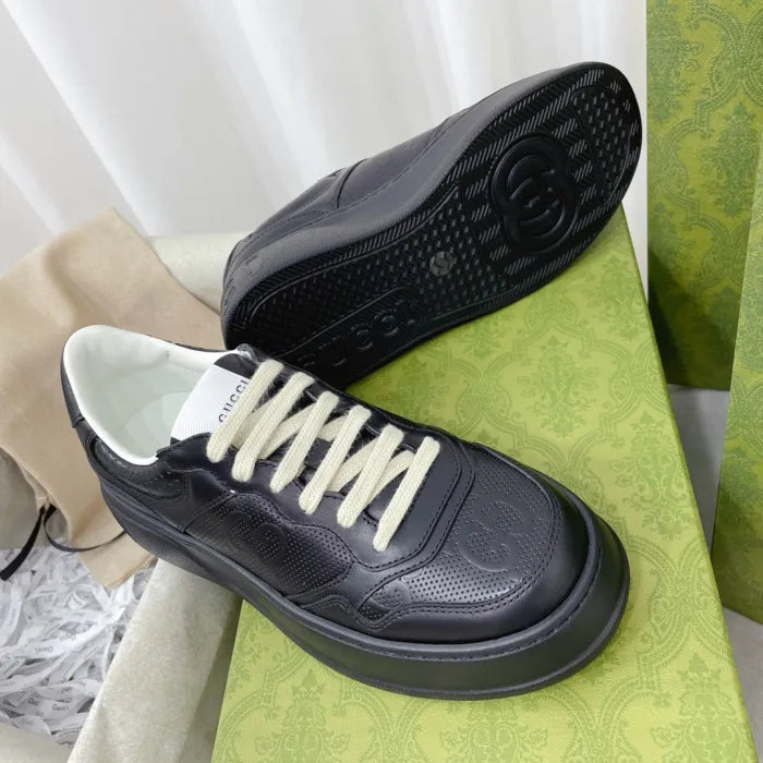 SNEAKERS 23