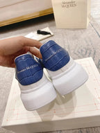 A - SNEAKERS