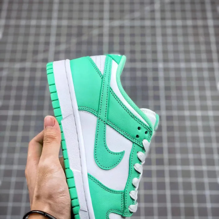 N - SNEAKERS