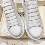A - SNEAKERS