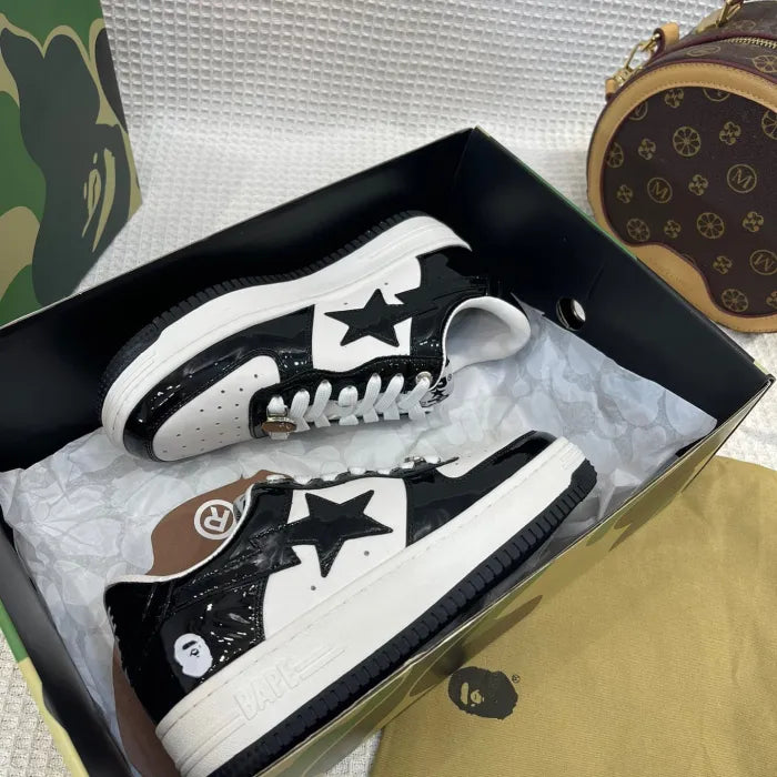 B - SNEAKERS