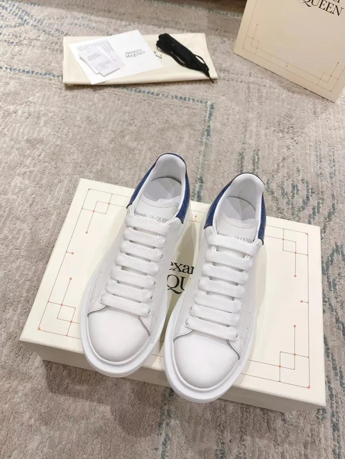 A - SNEAKERS