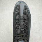 C - SNEAKERS